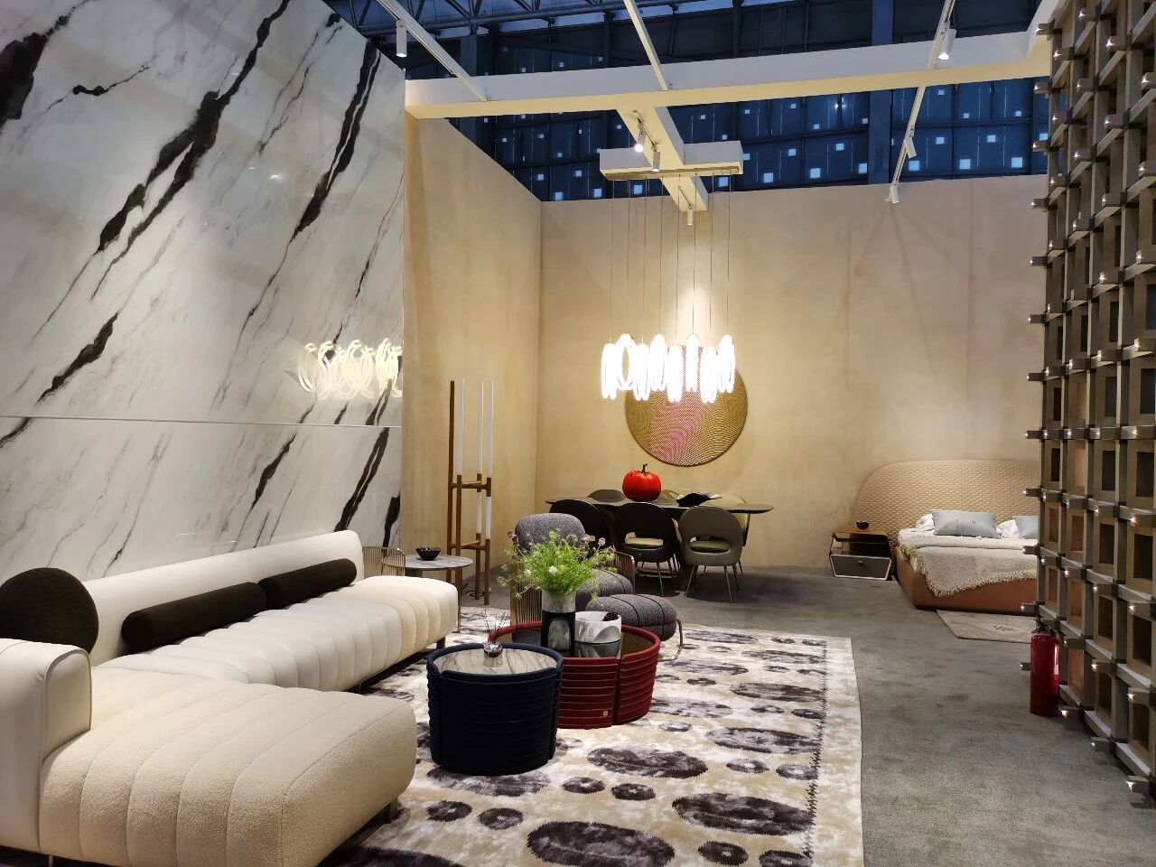 异形曲面展台｜颜值出圈的背后，是硬核落地实力插图10